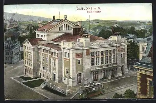 AK Gablonz / Jablonec Nad Nisou, Stadt-Theater, Strassenbahn