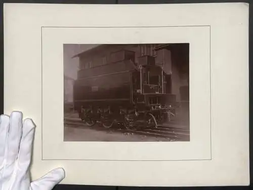 Fotografie unbekannter Fotograf und Ort. K.K. österreichische Staatsbahnen, Eisenbahn-Tender Nr. 156.33