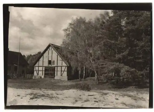 Fotografie W. Apel, Berlin, Ansicht Nennsdorf / Thüringen, Fachwerkhaus, Stall