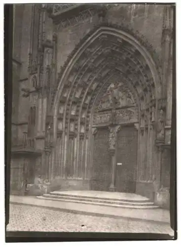 Fotografie W. Apel, Berlin, Ansicht Würzburg, Portal der Liebfrauenkirche