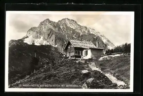 AK Sankt Anton-Hütte, Berghütte mit Wetterstein bei Mittenwald