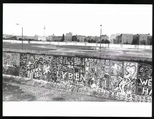 Fotografie Ursula Röhnert, Berlin, Ansicht Berlin, Berliner Mauer, Zonengrenze, East Side Gallery, Blick nach Ost-Berlin