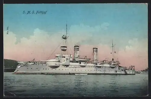 AK Kriegsschiff SMS Frithjof an einer Küste vor Anker