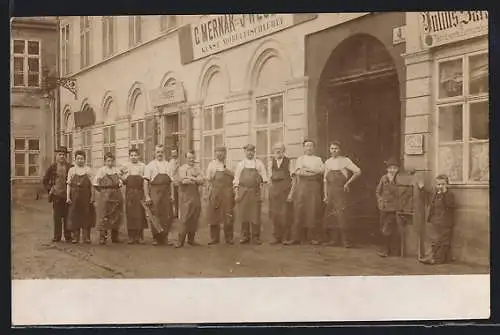 Foto-AK Wien, Personal der Kunst- & Möbel-Tischlerei Georg Mernak & Jos. Wesely, Bennoplatz 4