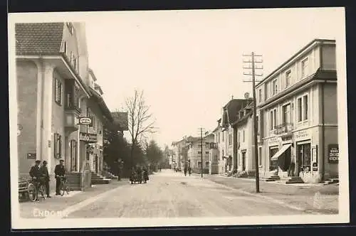 AK Endorf, Strassenpartie mit Geschäften