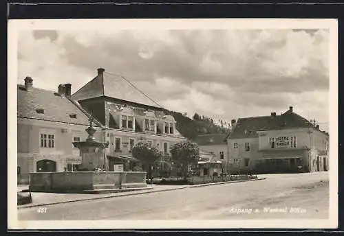 AK Aspang, Ortspartie mit Hotel goldener Hirsch, Inh. Josef Mauer, Hotel-Post, Inh. Franz Doczkal Erben