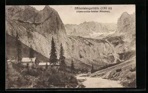 AK Höllentalangerhütte, Berghütte vor Felsengipfeln