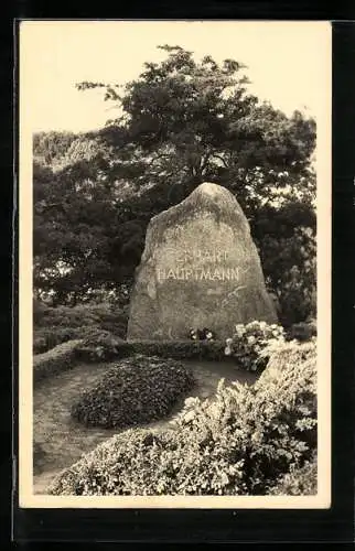 AK Kloster /Hiddensee, Gerhart Hauptmanns Grabstätte