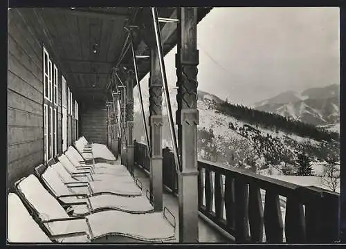 AK Weyer /Ob.-Österreich, Genesungsheim der Landesversicherungsanstalt Wien-Niederösterreich, Terrasse mit Liegen