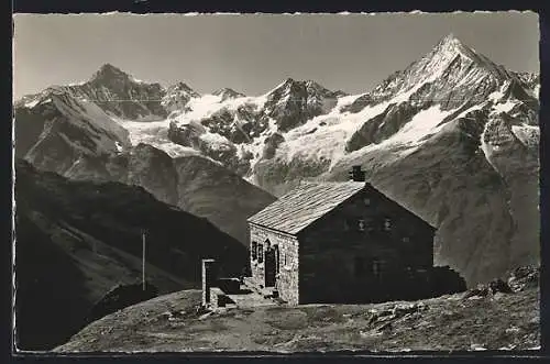 AK Täschhütte S.A.C. am Alphubel, Zinal Rothorn, Schallihorn und Weisshorn