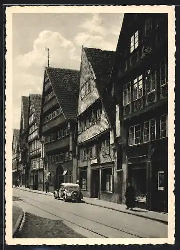 AK Osnabrück, Alte Häuser in der Bierstrasse, Oldtimer