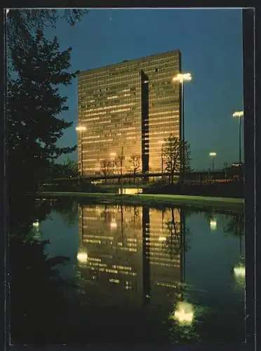 AK Düsseldorf, Das Thyssen-Hochhaus am Abend