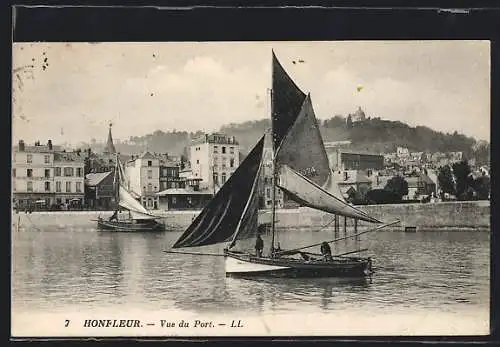 AK Honfleur, Vue du Port