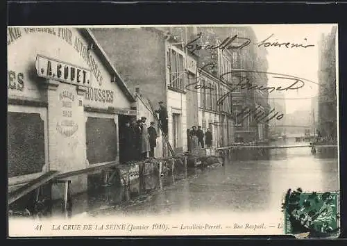 AK Levallois-Perret, Crue de la Seine Janvier 1910, Rue Raspail