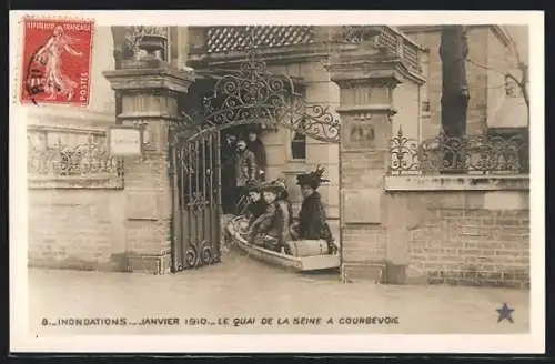 AK Courbevoie, Inondations Janvier 1910, Le Quai de la Seine