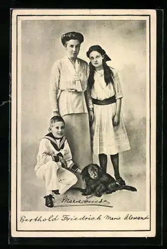 AK Berthold Friedrich und Marie Alexandra von Baden mit der Mutter und ihrem Hund