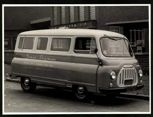 Fotografie Kleinbus Morris J2, der Firma Jones-Shipman Machine Tools aus Leicester, Kennzeichen OAY 251