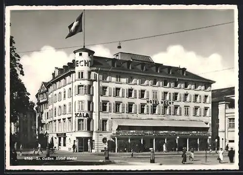 AK St. Gallen, Hotel Hecht mit Restaurant und Passanten