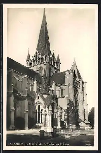 AK Lausanne, La Cathédrale, le Porche des Apôtres