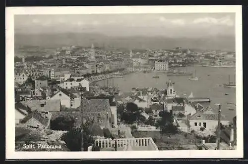 AK Split, Panoramablick mit Hafen