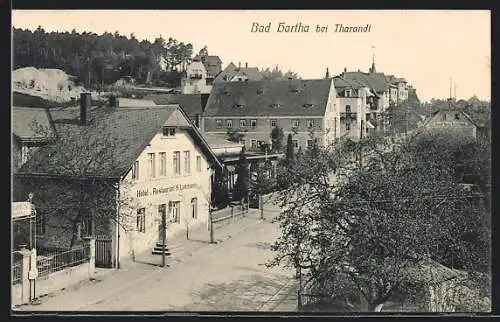 AK Bad Hartha /Tharandt, Strassenpartie mit Hotel-Restaurant H. Lehmann aus der Vogelschau