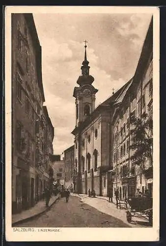 AK Salzburg, Passanten und Kirchturm in der Linzergasse