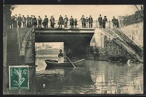 AK Hochwasser, L`Inondations de Paris 1910, La Rue du Pont