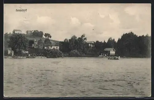 AK Henndorf /Wallersee, Blick vom See auf den Ort