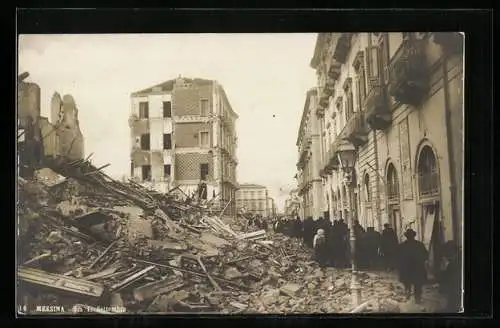 Foto-AK Messina, Via I. Settembre nach dem Erdbeben