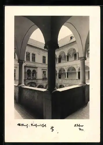 Foto-AK Adalbert Defner: Villach, Rathaushof, Arkadengalerien