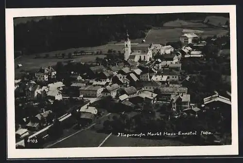 AK Markt Haus /Ennstal, Fliegeraufnahme des Ortes mit Kirche