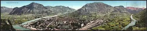 AK Bozen, Stadt-Panorama mit Bahnhof und Rittenberg, aufgerollte Riesen-AK in Drucksachen-Papprolle