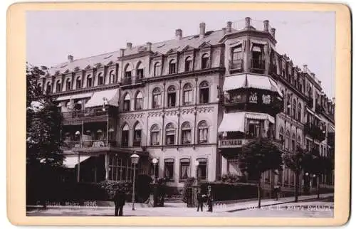 Fotografie C. Hertel, Mainz, Ansicht Homburg v. d. H., Partie an Ritter`s Parkhotel