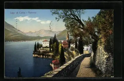 AK Varenna /Lago di Como, Ufergasse, Ortspartie mit Seeblick
