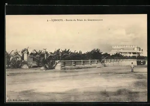 AK Djibouti, Entrée du Palais du Gouvernement