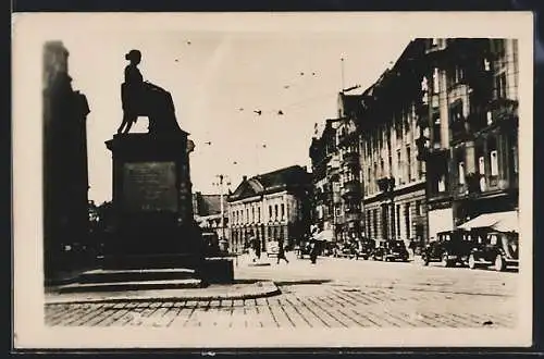 AK Posen, Strassenpartie mit Denkmal