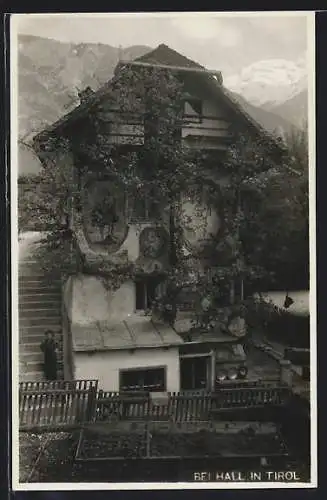 AK Hall in Tirol, Altes Haus mit Wandgemälden