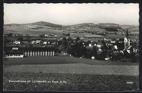 AK St. Leonhard am Forst, Teilansicht mit Kirche