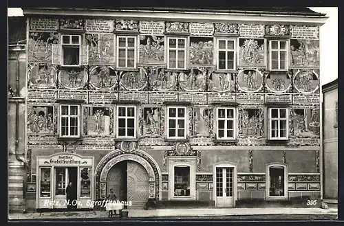 AK Retz /N.-Oe., Sgraffitohaus mit Feinkosthandlung Adolf Rebal