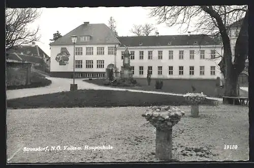 AK Stronsdorf, Ansicht der Volks- und Hauptschule