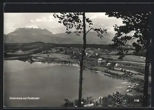 AK Drobollach /Faakersee, Totalansicht mit Bergpanorama