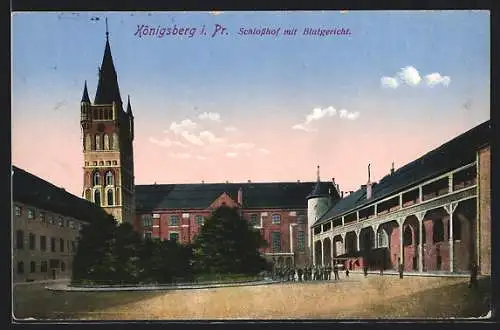 AK Königsberg i. Pr., Schlosshof mit Blutgericht