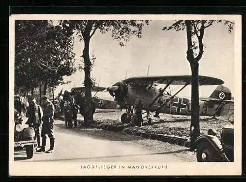 AK Jagdflieger mit  in Manöverruhe und Soldaten in Uniformen