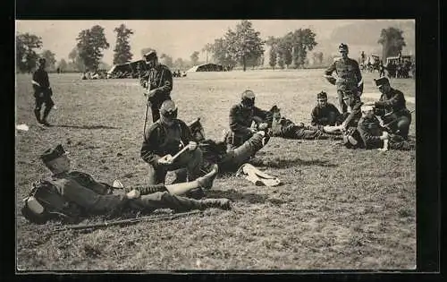 AK Schweizer Soldaten auf dem Verbandsplatz