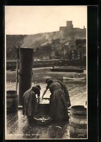 AK Three Fishergirls in Whitby