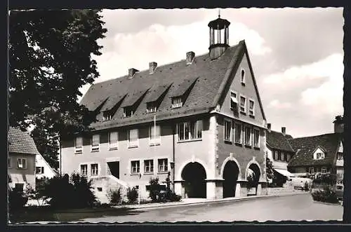 AK Oberlenningen /Kreis Nürtingen, Strassenpartie mit Rathaus