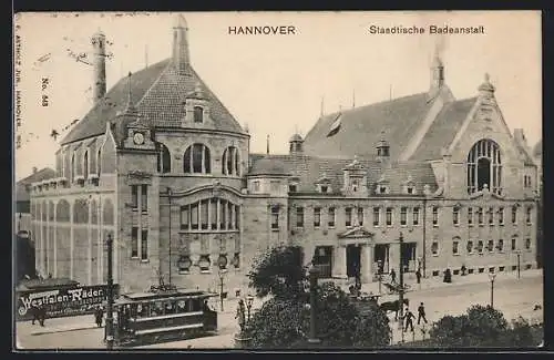 AK Hannover, Städtische Badeanstalt mit Strassenbahn im Vordergrund