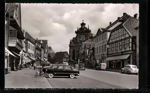 AK Bückeburg, Strassenpartie mit Lutherkirche