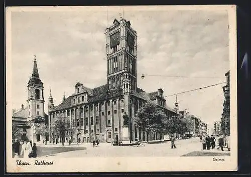 AK Thorn, Rathaus mit Denkmal, Kirche und Strasse