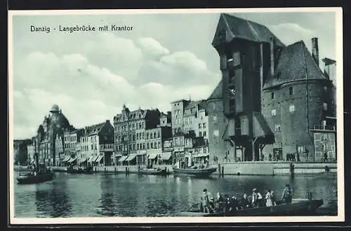 AK Danzig, Langebrücke mit Krantor vom Wasser aus